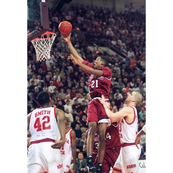 CAMBY #21 UMass 90s STARTER basketball jersey L red Amherst Minutemen vintage - Picture 10 of 11